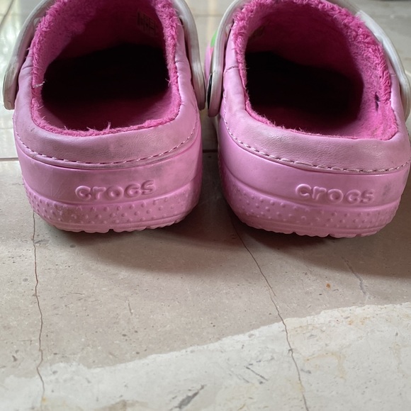 Hello Kitty lined Crocs - Picture 3 of 8